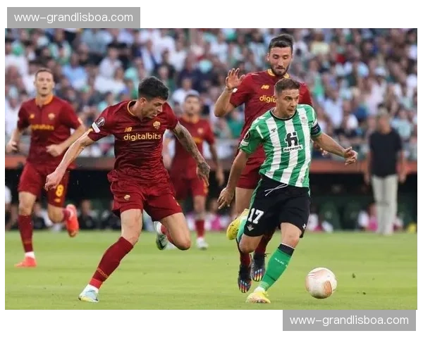 贝蒂斯定位球防守失误 被对手利用角球破门得分